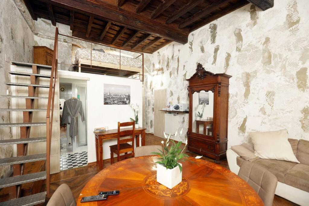Elegante Appartamento Nel Cuore Di Torino Extérieur photo